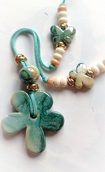 Collana "Karis" in ceramica ed alcantara colore turchese