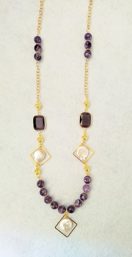 Collana "Althea" ametista naturale e perle barocche - immagine 2